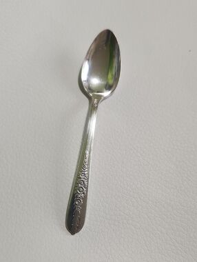 1939 Oneida Nobility Plate Baby Spoon Royal Rose
